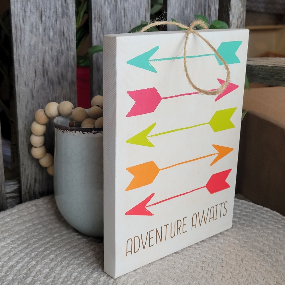 Canvas ARROWS multi color ADVENTURE AWAITS wall art - Picture 2 of 4
